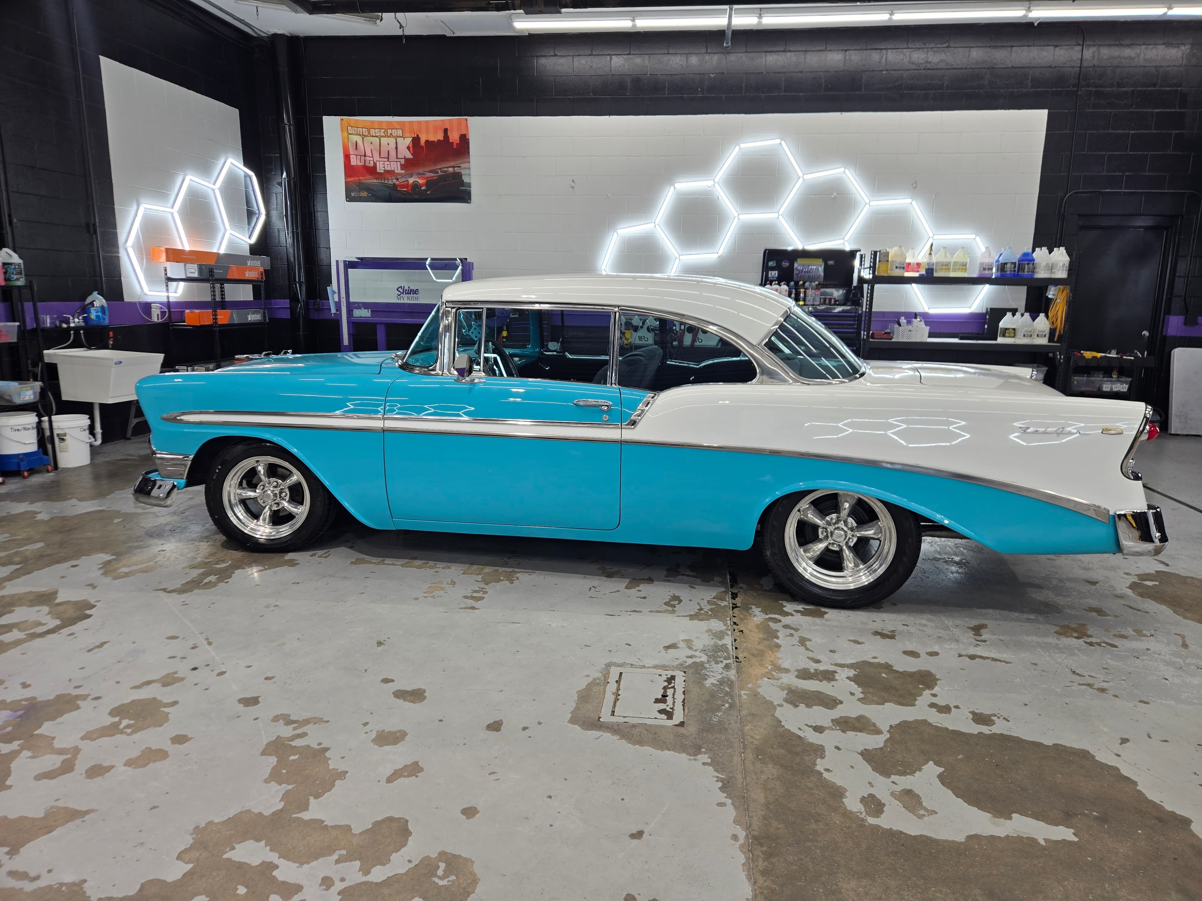 Paint surface during a polishing pass